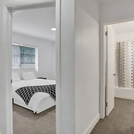 Elegant 2Bd Home, West Palm Beach, Steps To Beach Extérieur photo