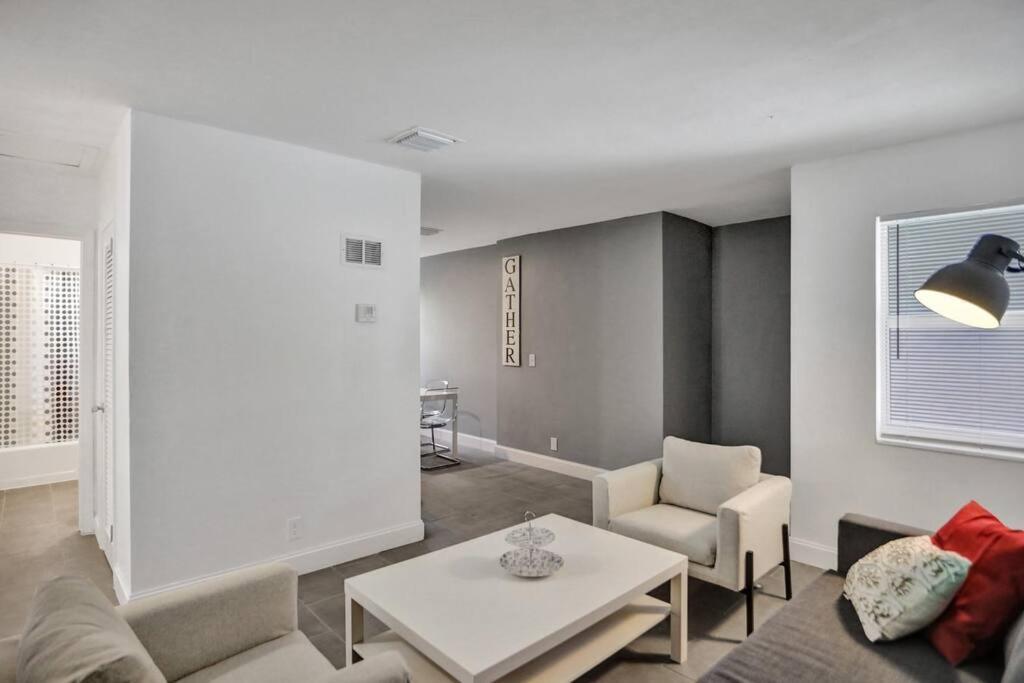 Elegant 2bd Home, West Palm Beach, Steps To Appartement